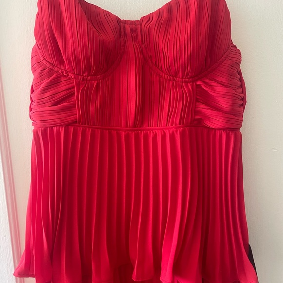 Lulu’s Cascading Crush Red Tiered Midi Dress - M - Picture 9 of 9